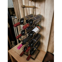 Wijnrek staand 8 flessen metaal goud met houten handvat. Afmetingen 19,5 x 19,5 x 60 cm