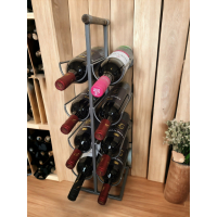  Wijnrek staand 8 flessen metaal zilver/grijs met houten handvat. Afmetingen 19,5 x 19,5 x 60 cm